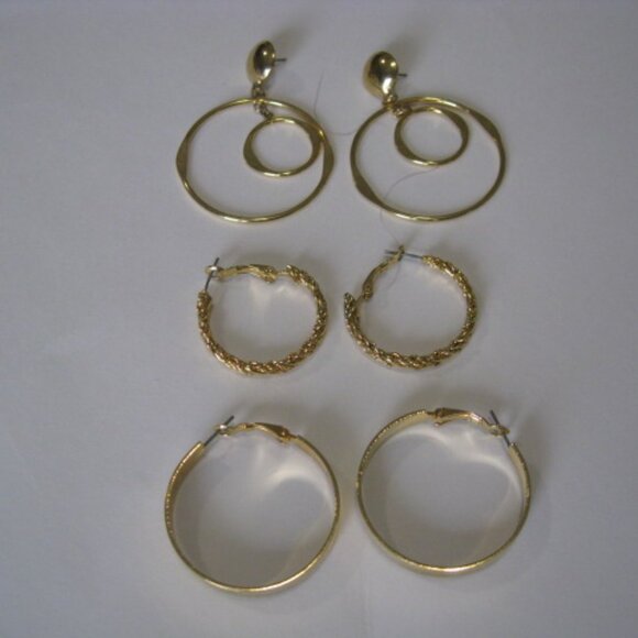Lot of 3 Gold Tone Hoop Pierced Earrings - Picture 2 of 12